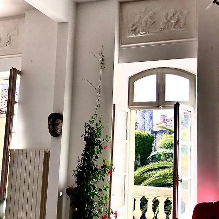 Appartement A La Roquette, Dans L'Hotel De Divonne, Classe. آرْلْ المظهر الخارجي الصورة