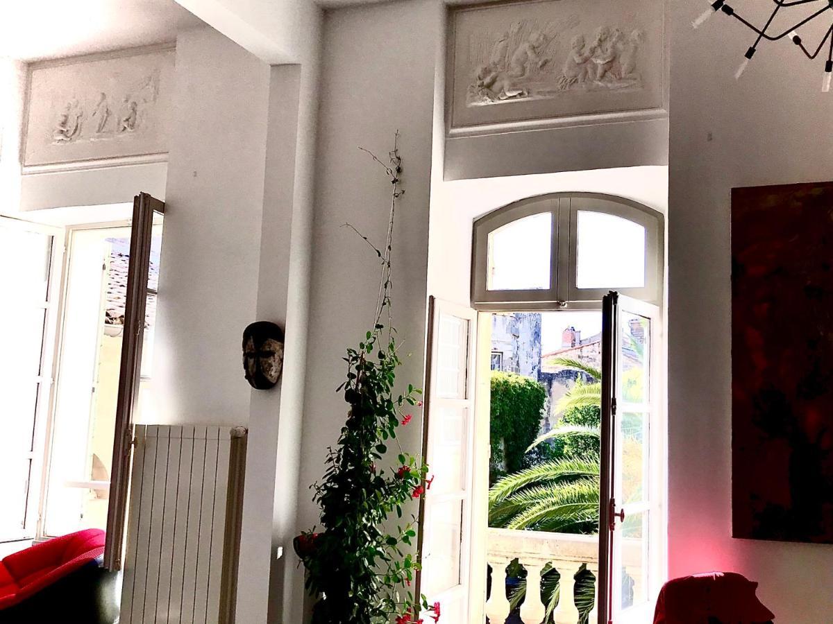 Appartement A La Roquette, Dans L'Hotel De Divonne, Classe. آرْلْ المظهر الخارجي الصورة