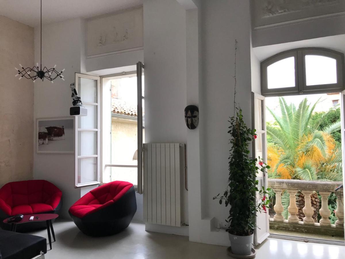 Appartement A La Roquette, Dans L'Hotel De Divonne, Classe. آرْلْ المظهر الخارجي الصورة