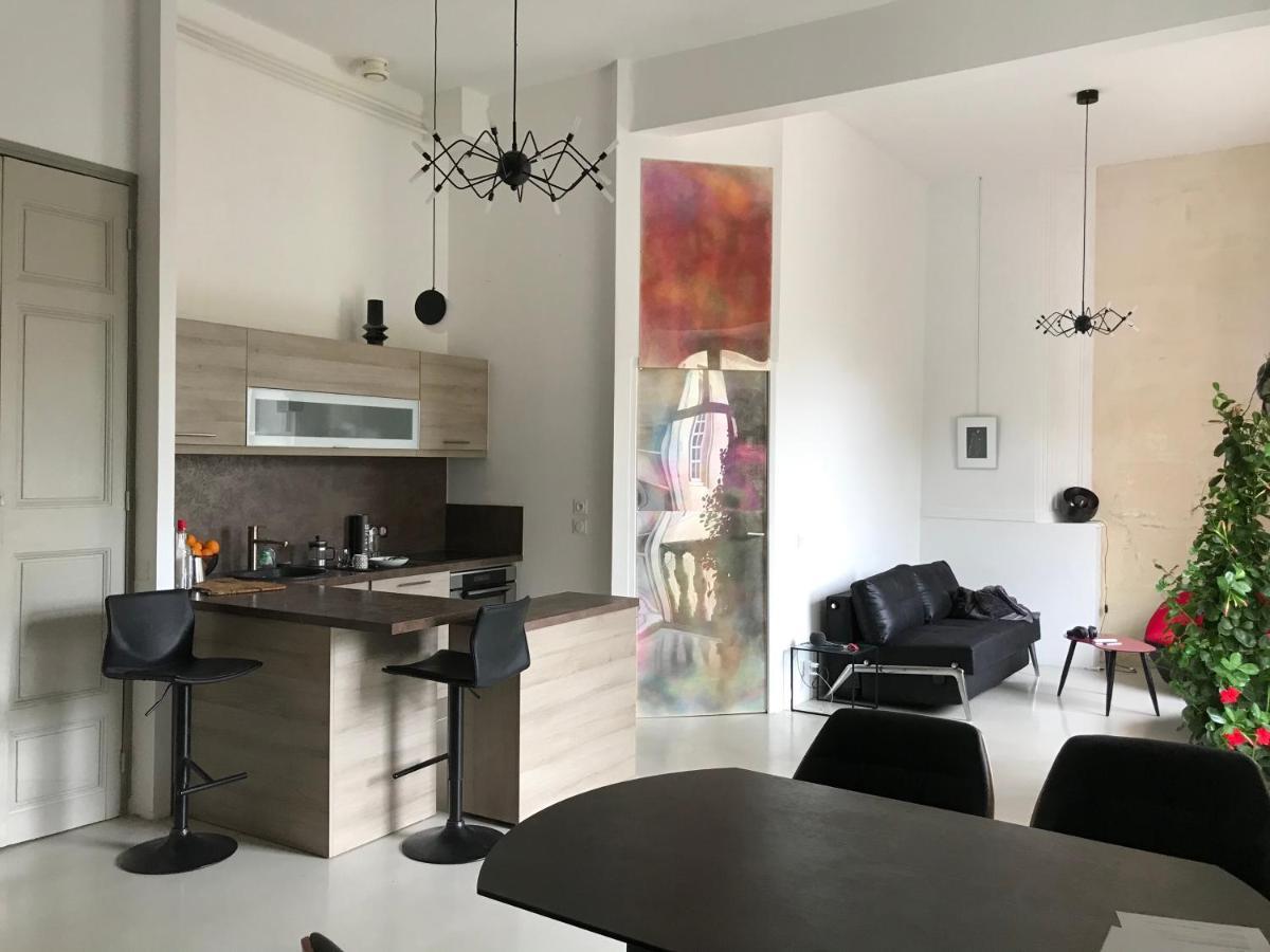 Appartement A La Roquette, Dans L'Hotel De Divonne, Classe. آرْلْ المظهر الخارجي الصورة