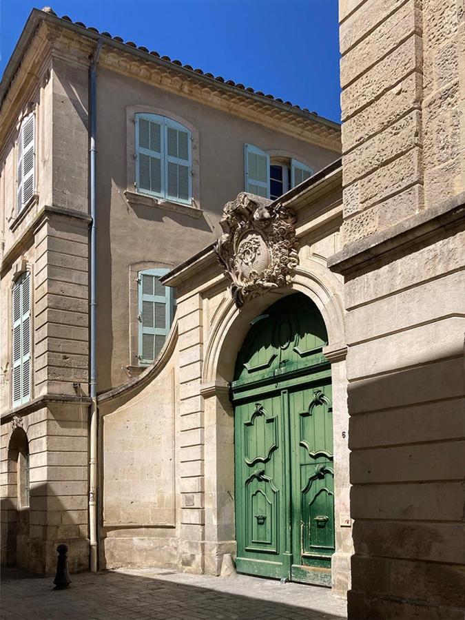 Appartement A La Roquette, Dans L'Hotel De Divonne, Classe. آرْلْ المظهر الخارجي الصورة